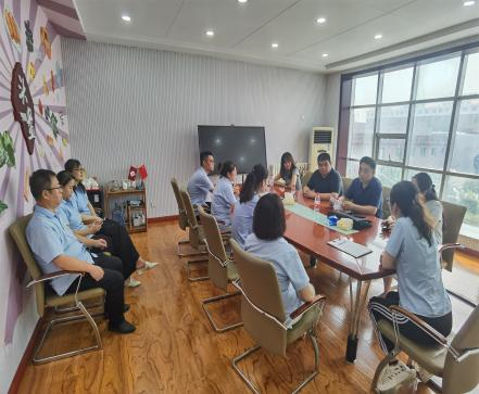 农业局对公司进行安全检查